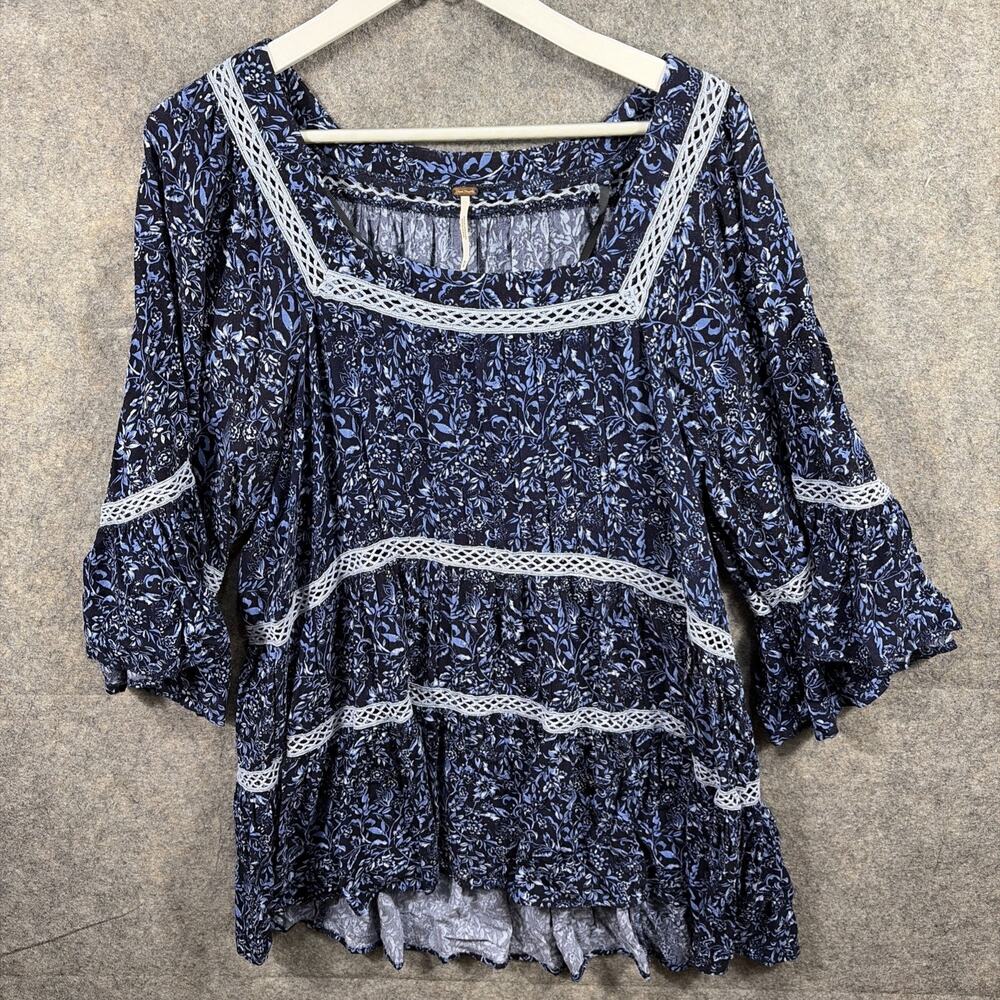 Free People Talk About It‎ Tunic Top Womens Size Medium Blue Floral Lace Trim